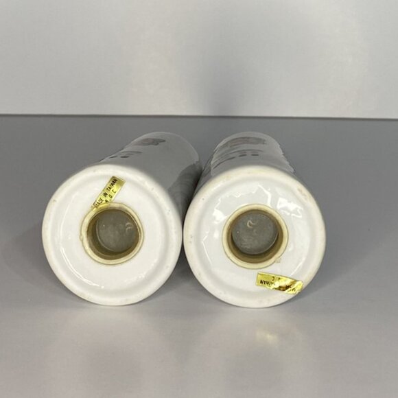 Map of Hawaiian Island Salt & Pepper Shakers - Picture 5 of 5